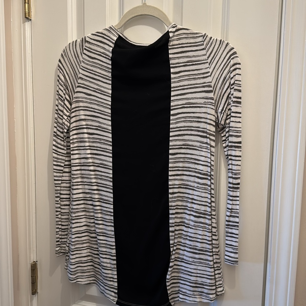 Shirt - Picture 2 of 3